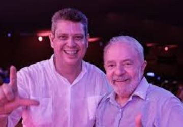 Lula avalia trocar Márcio Macêdo por Boulos