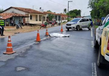 Passageira morre após cair de moto em quebra-molas