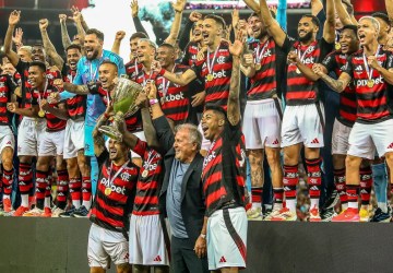 Flamengo é bicampeão carioca após empate sem gols com Fluminense