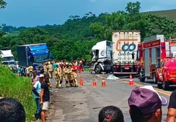 Uma pessoa morre e outra fica ferida após colisão entre duas carretas em Estância