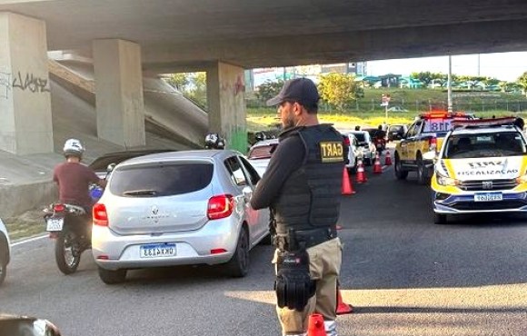 Aracaju: Motociclista morre em acidente na avenida Tancredo Neves